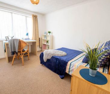 6 bedroom house to rent - Photo 3