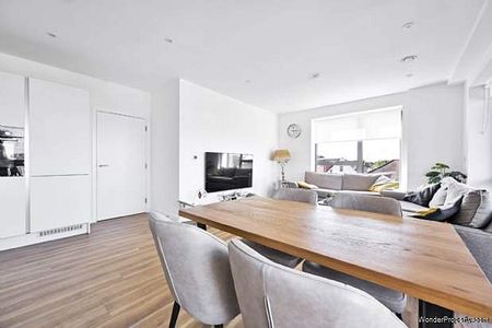 2 bedroom property to rent in Hounslow - Photo 3