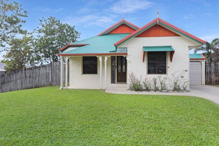Refurbished Cottage - Airconditoned - Side Access - Corner Block - Photo 3