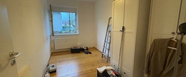 Zum 01.03. Schicke Wohnung mit Dielenboden in Düsseldorf-Reisholz - Photo 1