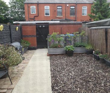 2 bedroom terraced house to rent - Photo 2