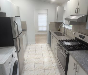 For Lease - 45 Elmvale Crescent Unit# UPPER, Toronto, Ontario - Photo 4