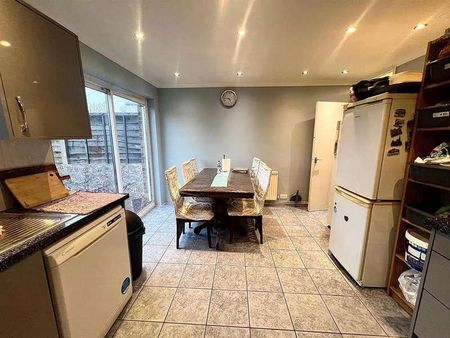 Petworth Way, Hornchurch, RM12 - Photo 2