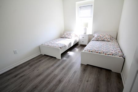 For Lease - 119 Stork Street, Oakville, Ontario - Photo 3