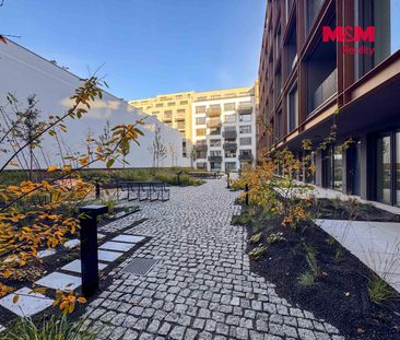 Pronájem bytu 1+kk a garsoniéry 39 m², Ocelářská 2566, Praha - Photo 2