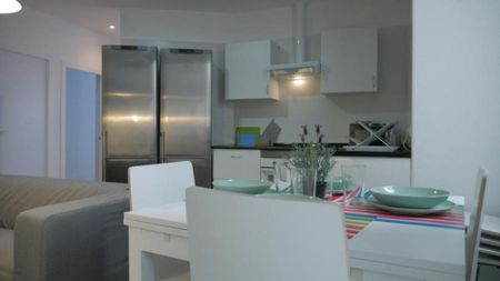 Incredible room in the Eixample with double bed - Photo 4