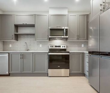 UNIT 1501VANTAGE! BRAND NEW UNITS. 1 bedroom, 1 bathroom + den. - Photo 1