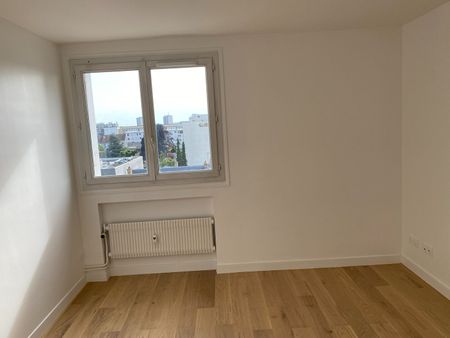 Appartement à louer - REIMS- BD DE LA PAIX - Photo 4