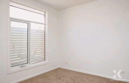 1-3 Hilltop Cresent, Melbourne - Photo 4