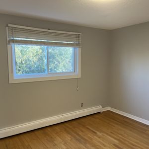Beau Logement 2 Chambres - Hull - Photo 2