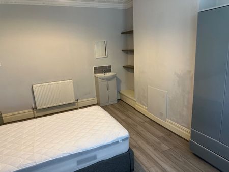 Room in a Shared House, Ashton Road, BS3 - Photo 3