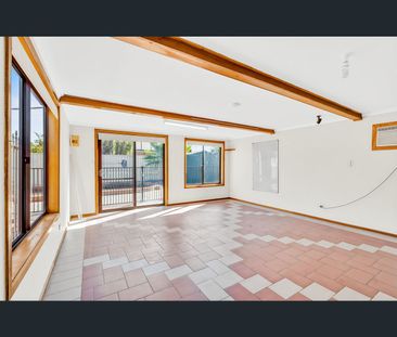 35 Eugene Crescent, Parafield Gardens, SA 5107 - Photo 5