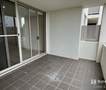 Central Location with Ocean Views - Photo 6