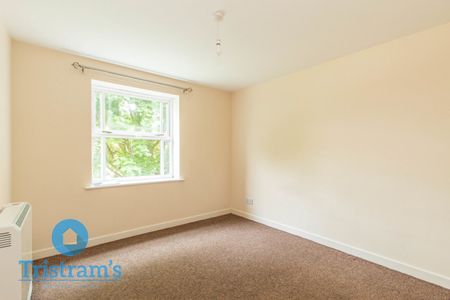 References Pending - 2 bed Flat - Photo 3