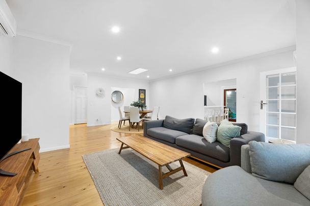 4 Unley Place, Robina QLD 4226 - House For Rent | Domain - Photo 1