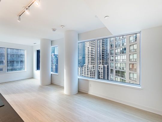 For Lease - 8 Wellesley Street Unit# 1116, Toronto, Ontario - Photo 1