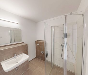 Einziehen und Wohlfühlen: 2 Zimmer mit Terrasse und EBK - Photo 4