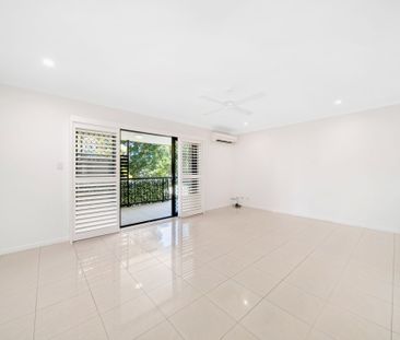 Top-Floor Living in a Boutique Complex – Walk to Scarborough Seasid... - Photo 6