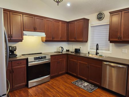 For Lease - 27 Portland Street Unit# Main Floor, Collingwood, Ontario - Photo 2