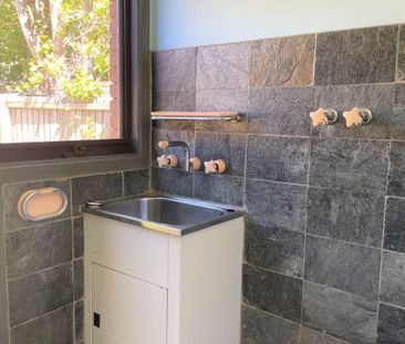 Fully Renovated Family Home in Prime Rockbank Location – Walk to Sc... - Photo 2