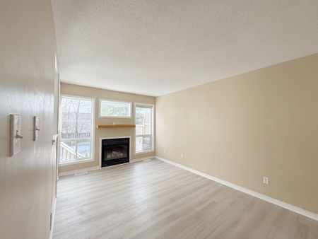 For Lease - 95 Hemlo Crescent, Kanata, Ontario - Photo 4
