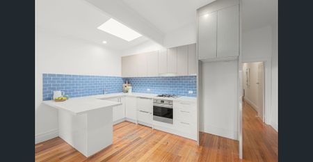 Live the Best of Windsor in This Charming Victorian Home - Photo 4