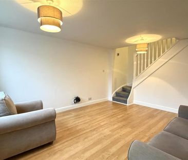 2 bedroom semi-detached house to rent - Photo 2