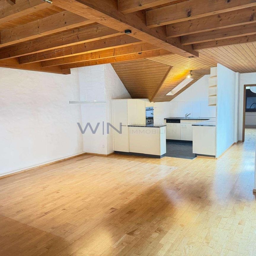 Maisonette-Dachwohnung mit idealem ÖV-Anschluss - Photo 1