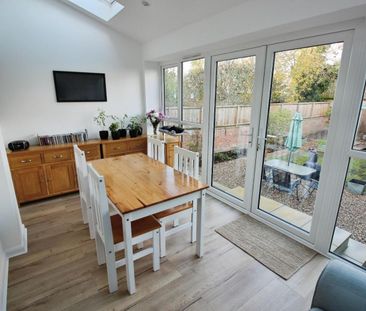 4 bedroom House To Let - Photo 5