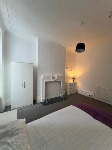 Room in a Shared House, Walton Breck Road, L4 - Photo 4
