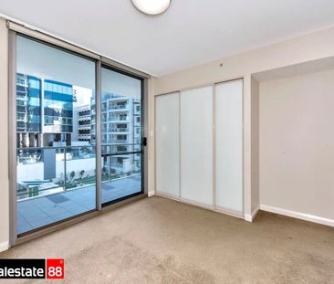 East Perth - Photo 4