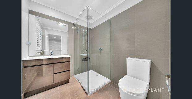 Beautiful home in South Morang - Photo 1