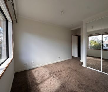 REMARKABLE IN REMUERA - Photo 4