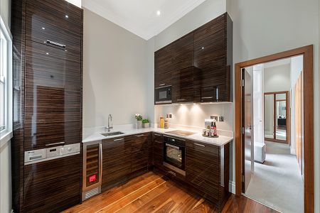 Stunning One-Bedroom Apartment in Bayswater, London W2 - Photo 5