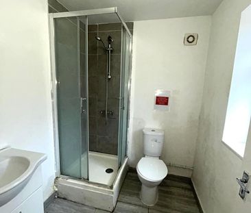 Studio Flat, Norbroke Street, W12 - Photo 6