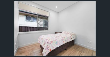 Stunning Recently Renovated 3-Bedroom Family Home - Photo 4