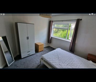 Room in a Shared House, Bracton Drive, NG3 - Photo 2