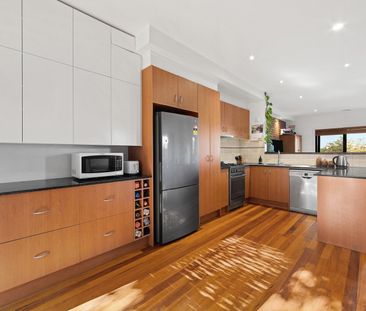 6/2 Kendall Street, Essendon VIC 3040 - Photo 6