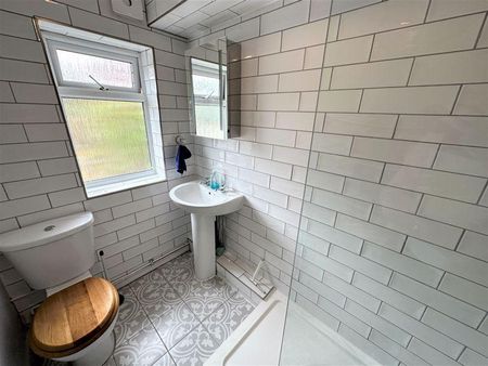 2 bedroom terraced house to rent - Photo 5