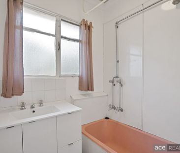 Perfect Family Home - Photo 4