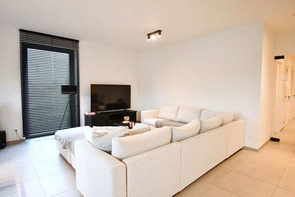 Appartement te huur - Photo 1
