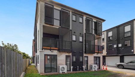 Nearly New Duplex - Photo 5