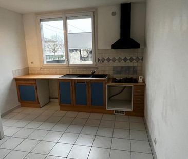 Location Appartement 4 pièces 83m² ANGERS 49000 - Photo 2