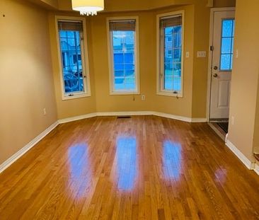 For Lease - 75 Grasslands Avenue, Richmond Hill, Ontario - Photo 4