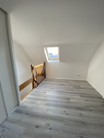 APPARTEMENT T3 EN DUPLEX quartier SAINT ACHEUL avec GARAGE - VISITE VIRTUELLE - Photo 3