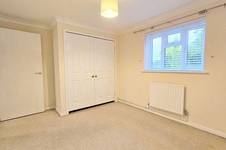 1 Bedroom Maisonette - Photo 3