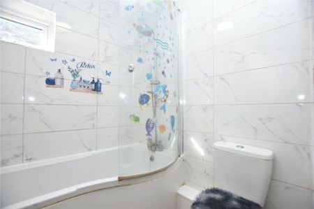 Whitehorse Lane, SE25, Property for rent - Photo 4