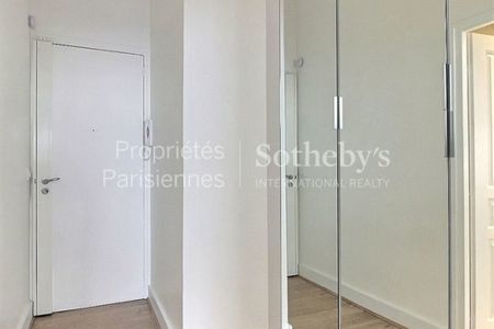 Appartement à louer à Paris 8Ème - Photo 2