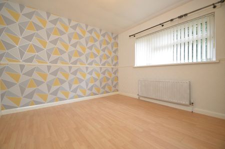 9 The Crescent, Carryduff, Belfast, BT8 8DW - Photo 4