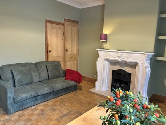 2 Bed Terraced House, Oval Rd, CR0 - Photo 1